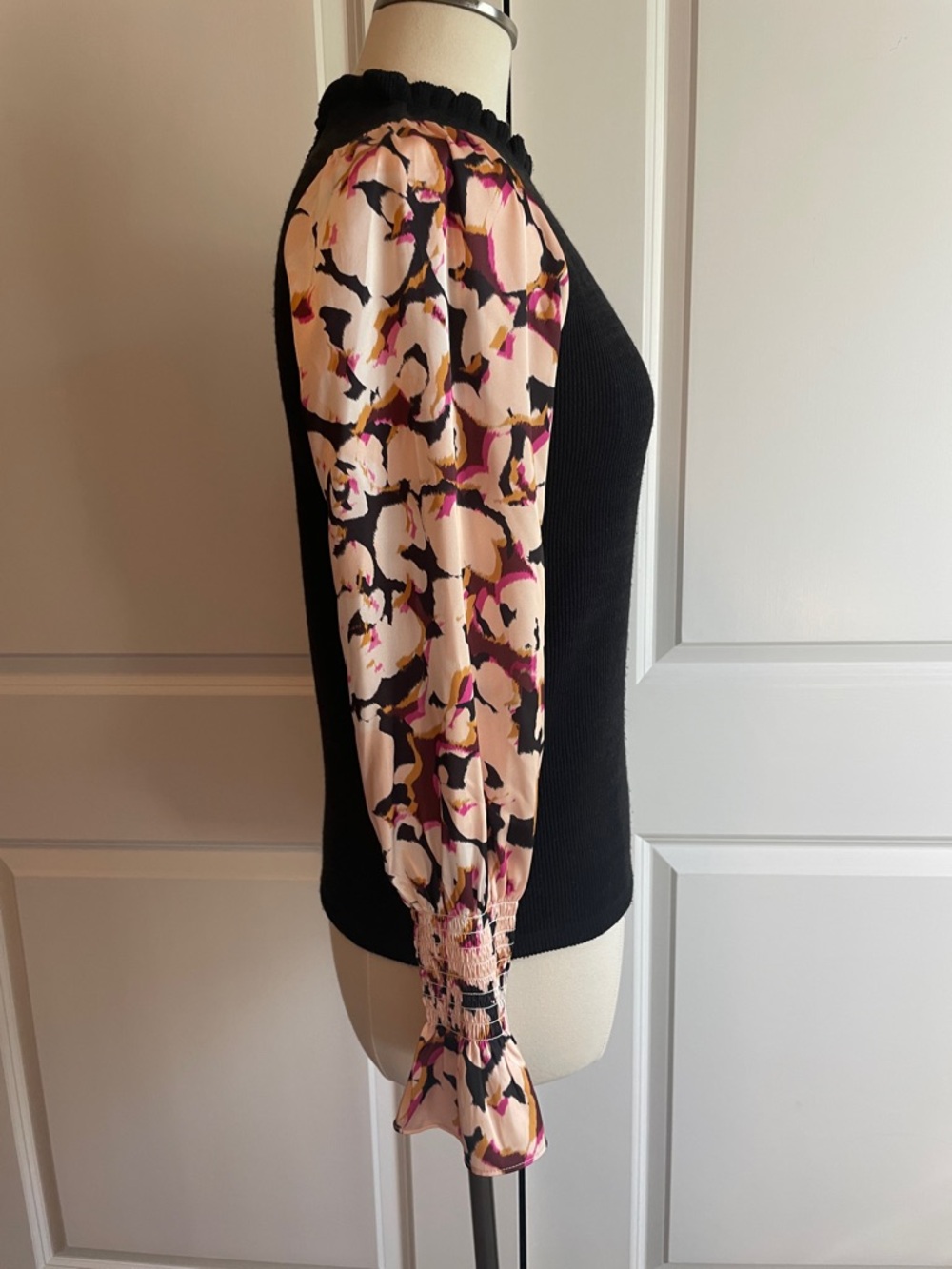 THML Black Knit Sweater with Pink & Gold Printed Balloon Sleeves Size XS - Picture 3 of 8